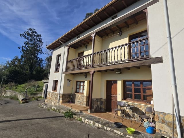 6 slaapkamer Halfvrijstaande villa te koop in Piloña met garage - € 250.000 (Ref: 8674653)