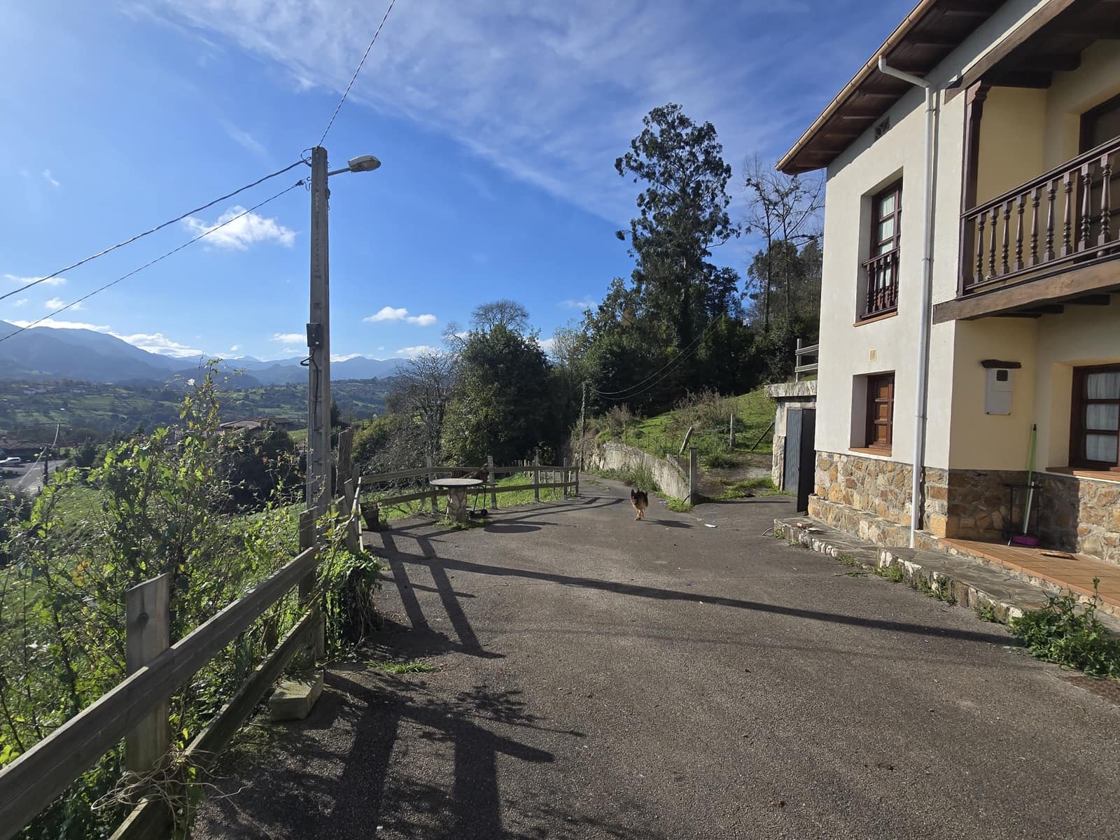 6 soveværelse Semi-Rækkehus til salg i Pilona med garage - € 250.000 (Ref: 8674653)