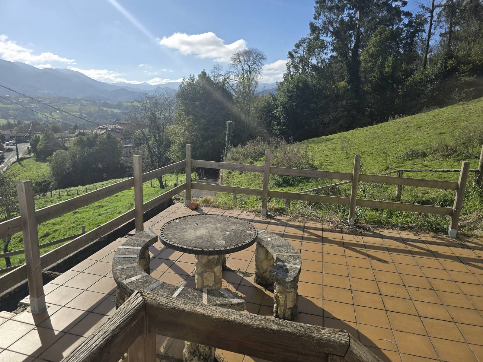 6 soveværelse Semi-Rækkehus til salg i Pilona med garage - € 250.000 (Ref: 8674653)