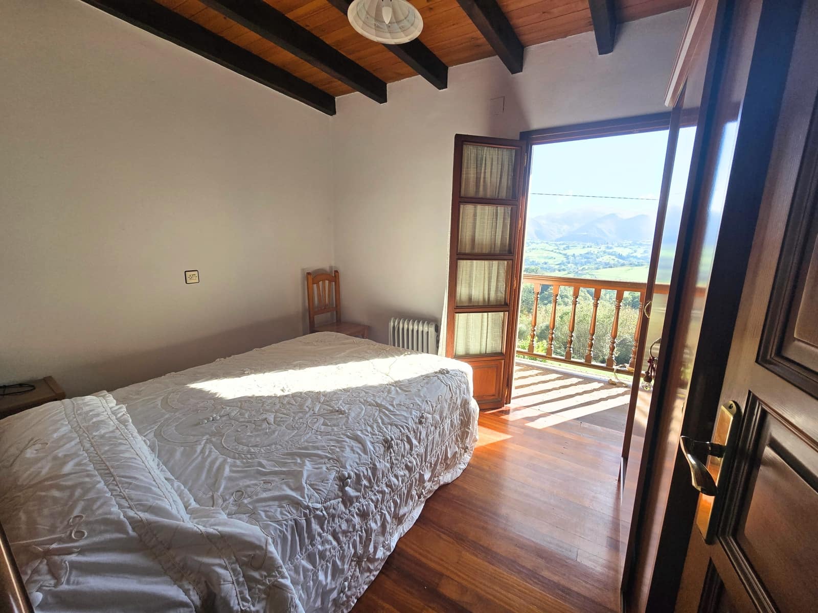 6 soveværelse Semi-Rækkehus til salg i Pilona med garage - € 250.000 (Ref: 8674653)