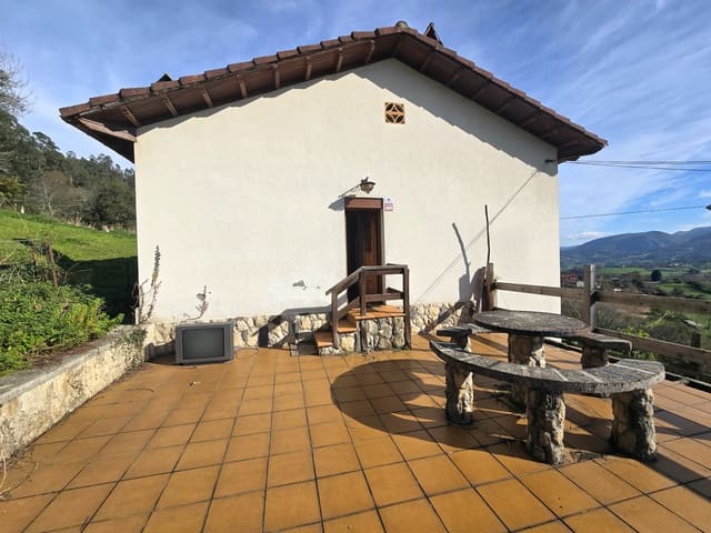 6 slaapkamer Halfvrijstaande villa te koop in Piloña met garage - € 250.000 (Ref: 8674653)