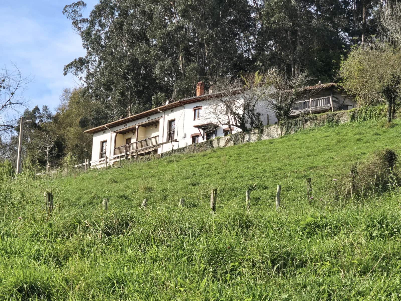 6 soveværelse Semi-Rækkehus til salg i Pilona med garage - € 250.000 (Ref: 8674653)