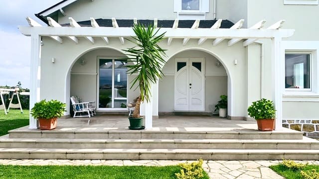 5 soverom Villa til salgs i Navia - € 650 000 (Ref: 8683607)