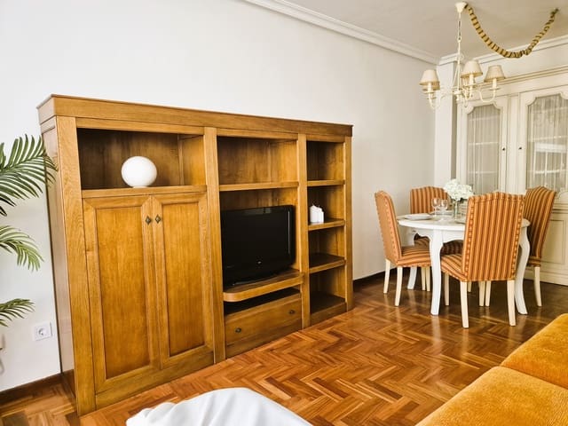 2 soveværelse Lejlighed til salg i Gijón med garage - € 325.000 (Ref: 8705649)