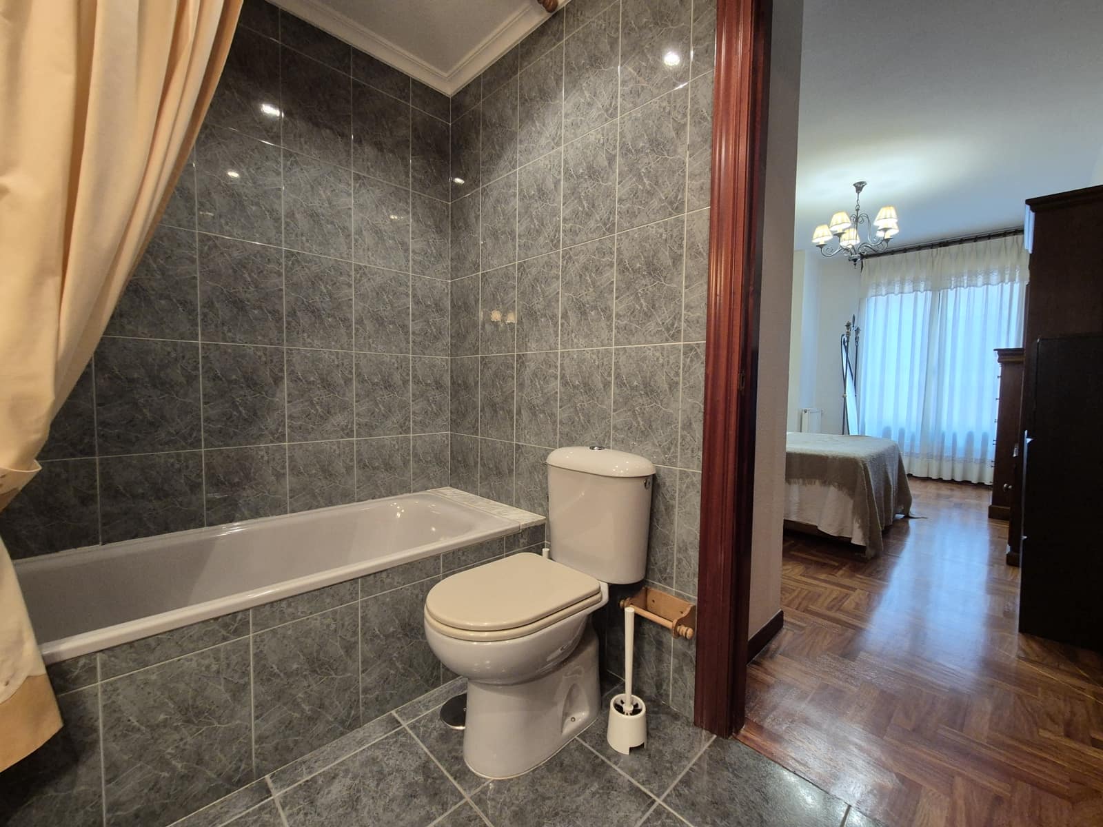 2 soveværelse Lejlighed til salg i Gijon med garage - € 325.000 (Ref: 8705649)