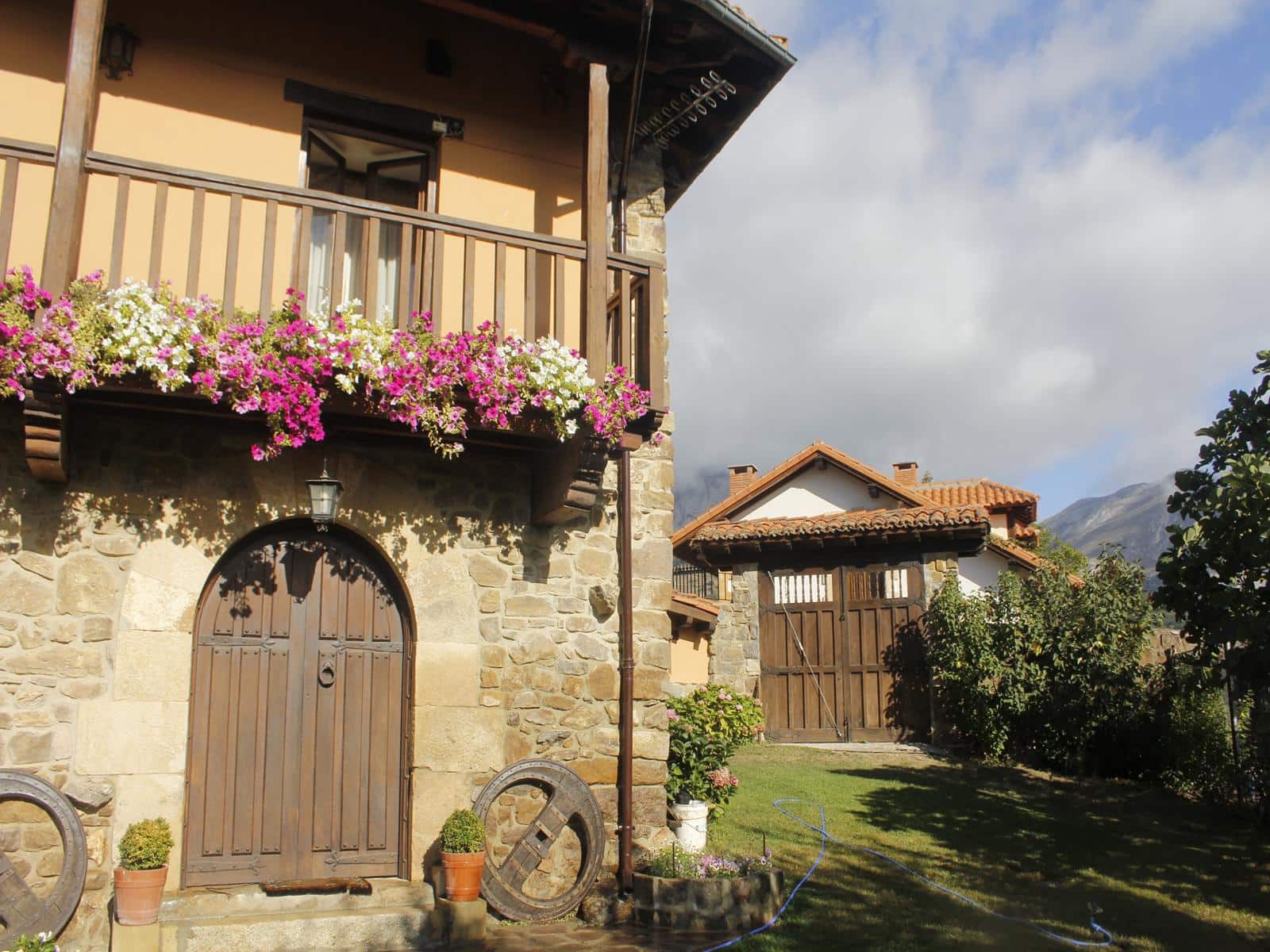 6 soveværelse Finca/Landehus til salg i Potes - € 490.000 (Ref: 8839797)