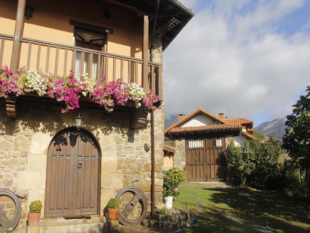 6 slaapkamer Finca/Landhuis te koop in Potes - € 490.000 (Ref: 8839797)