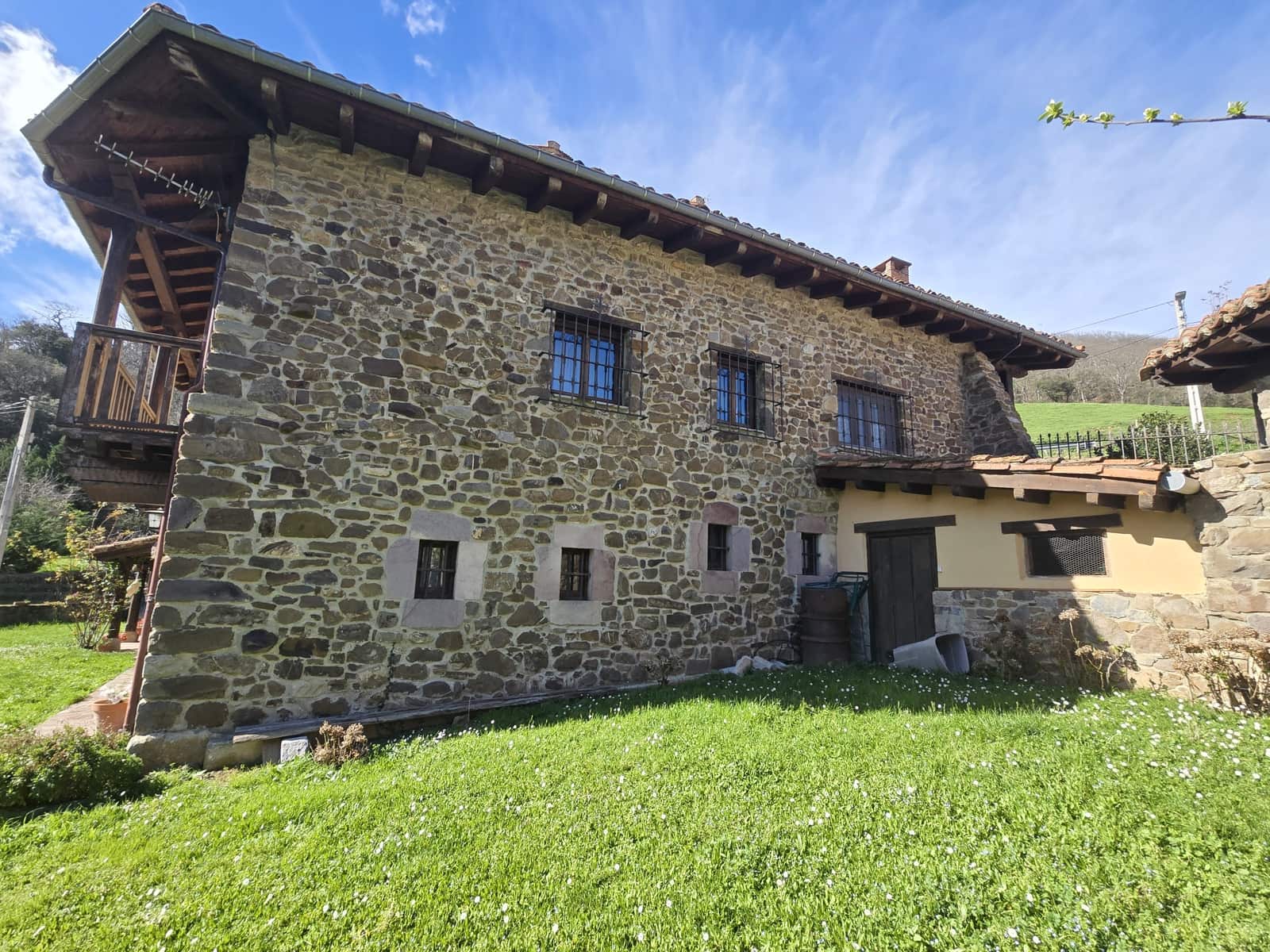 6 soveværelse Finca/Landehus til salg i Potes - € 490.000 (Ref: 8839797)