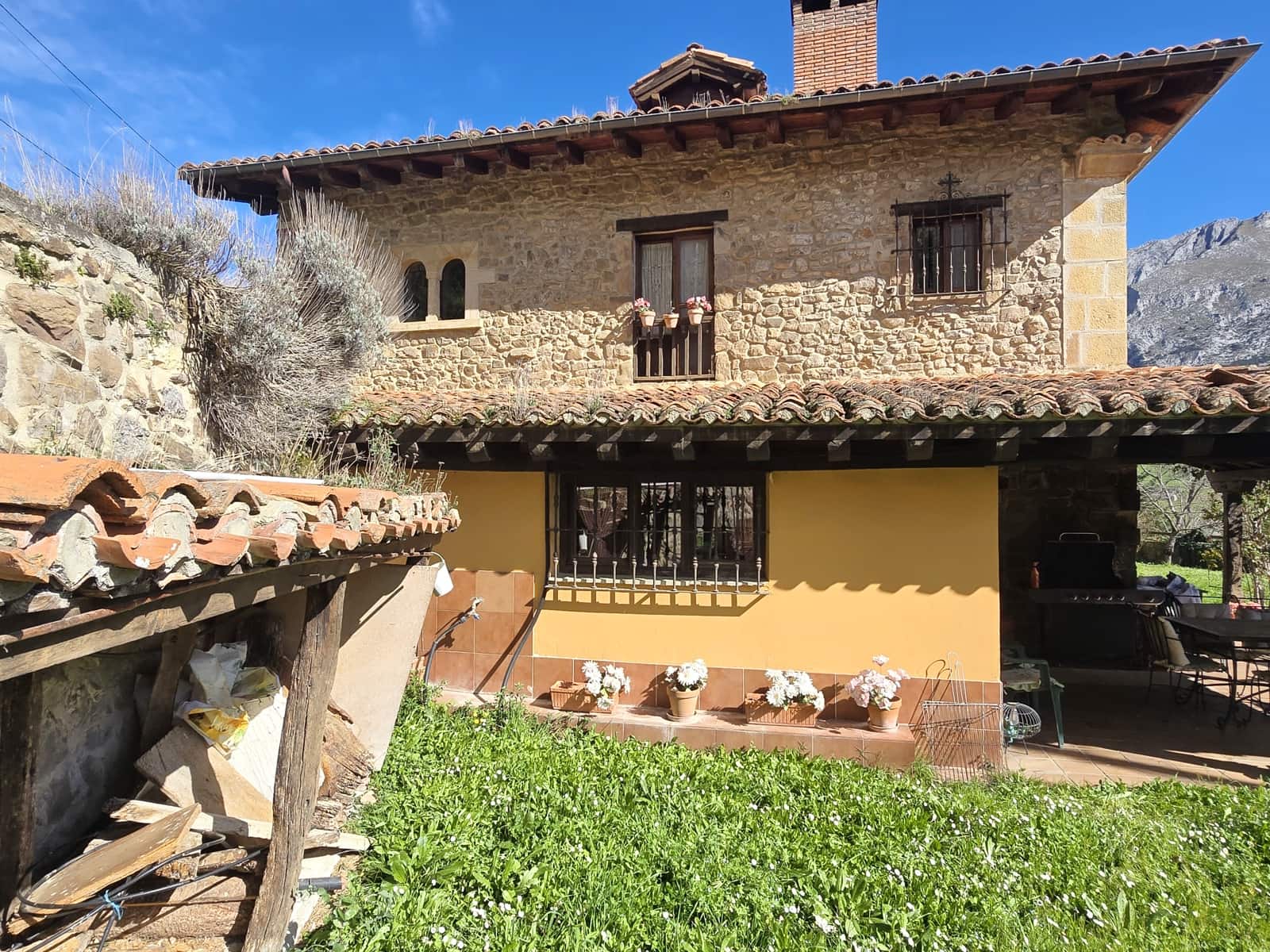 6 soveværelse Finca/Landehus til salg i Potes - € 490.000 (Ref: 8839797)