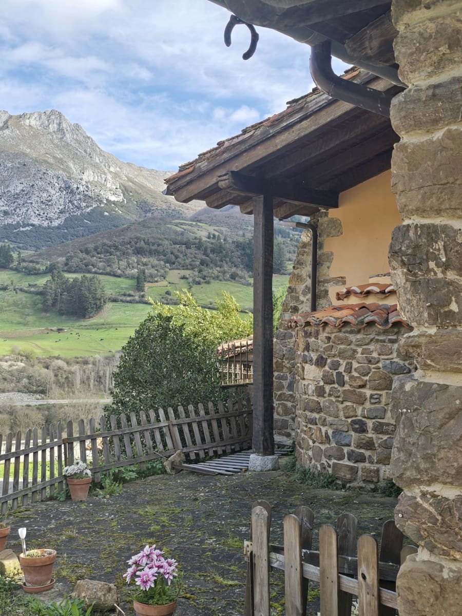 6 soveværelse Finca/Landehus til salg i Potes - € 490.000 (Ref: 8839797)