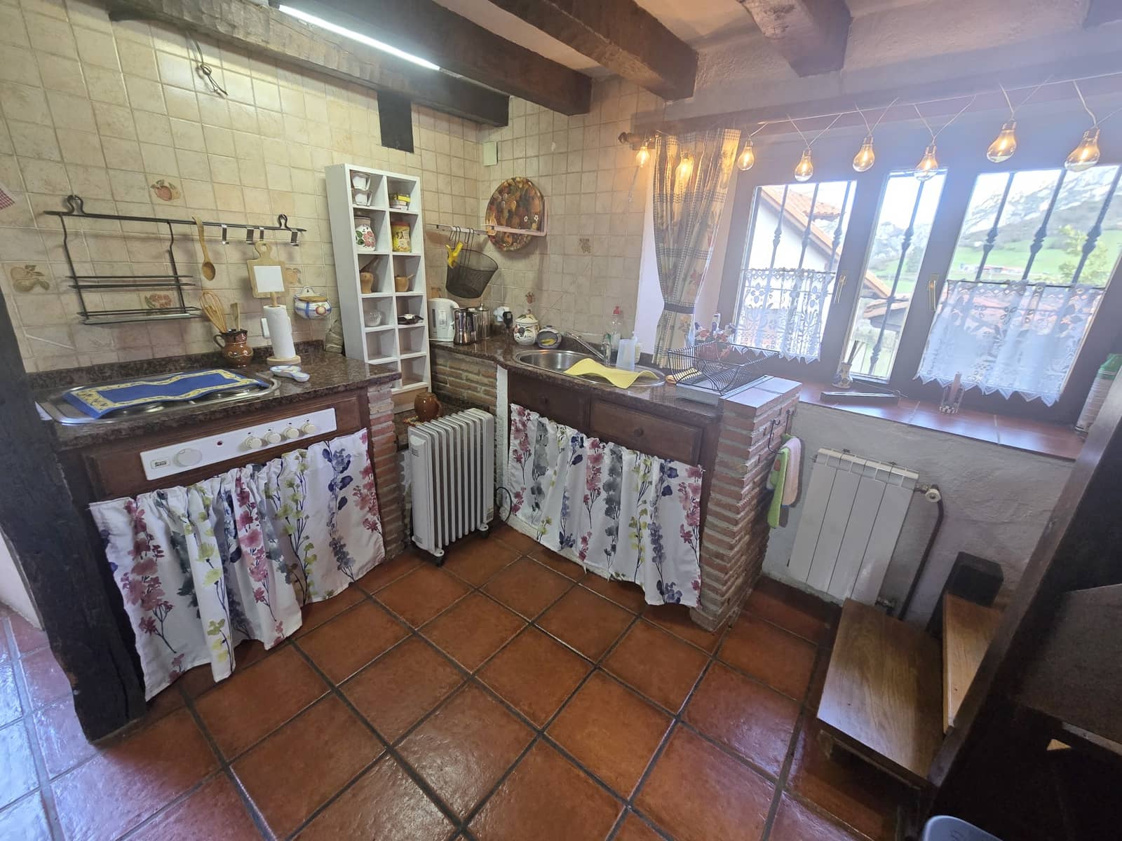 6 soveværelse Finca/Landehus til salg i Potes - € 490.000 (Ref: 8839797)