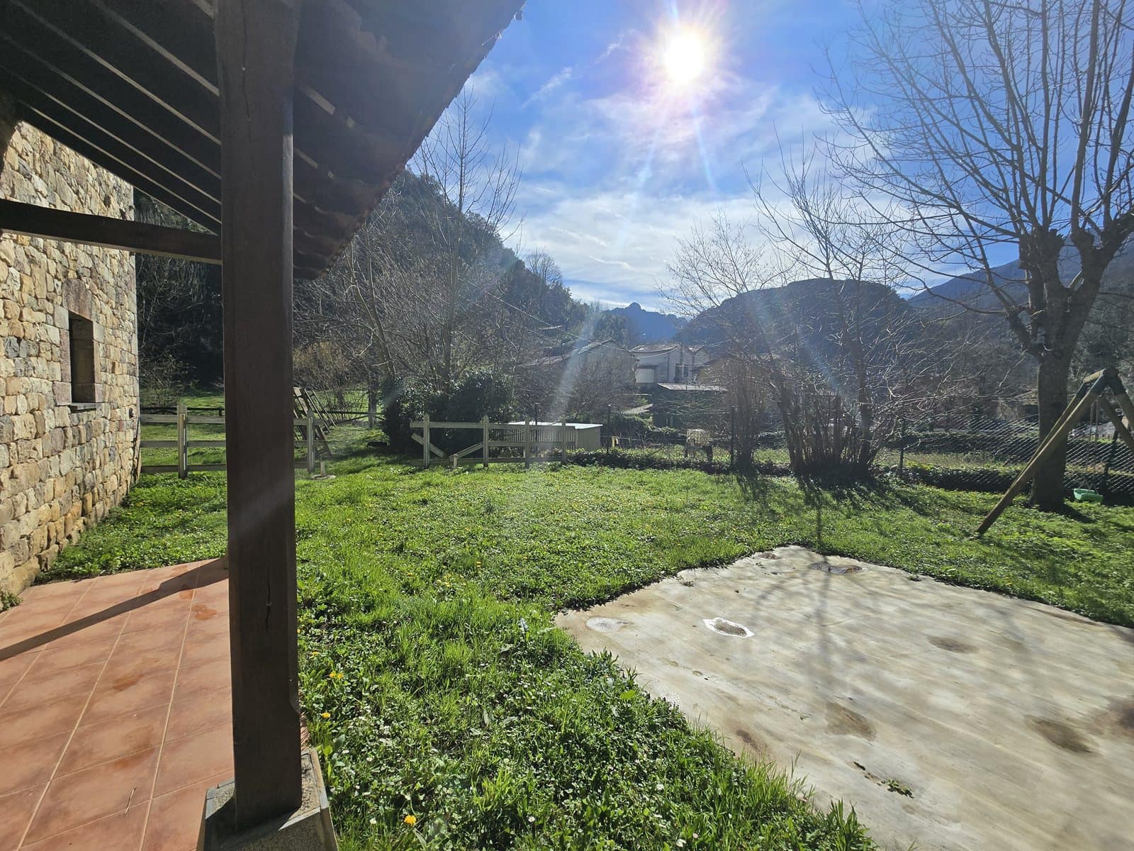 32 soveværelse Virksomhed til salg i Cabrales - € 1.400.000 (Ref: 8862880)