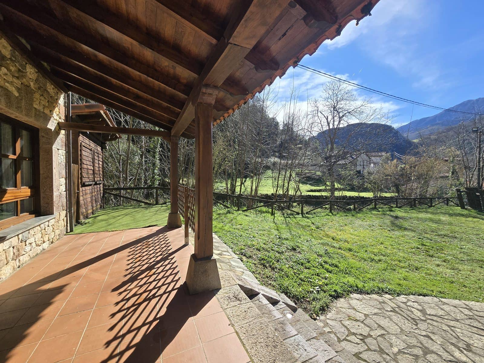 32 soveværelse Virksomhed til salg i Cabrales - € 1.400.000 (Ref: 8862880)