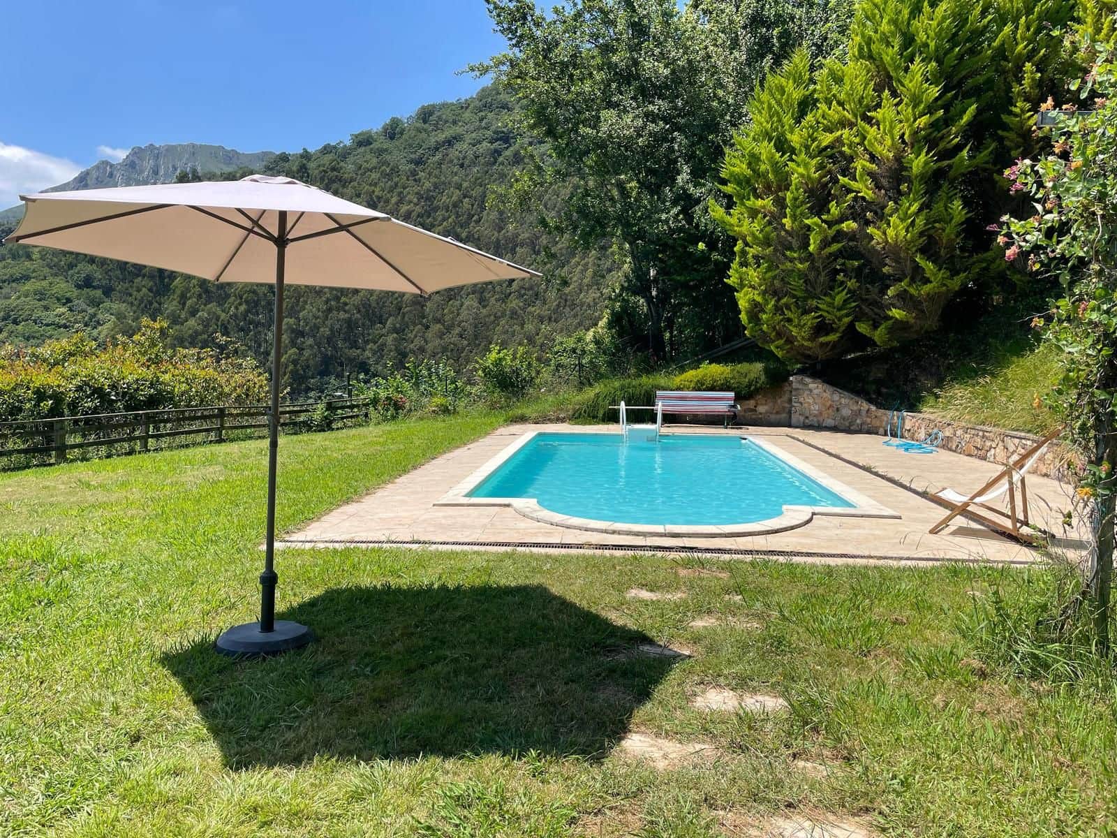 Finca/Landehus til salg i Arriondas med swimmingpool garage - € 400.000 (Ref: 8990112)