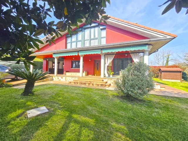 3 bedroom Villa for sale in Llanera with pool - € 498,000 (Ref: 9788763)