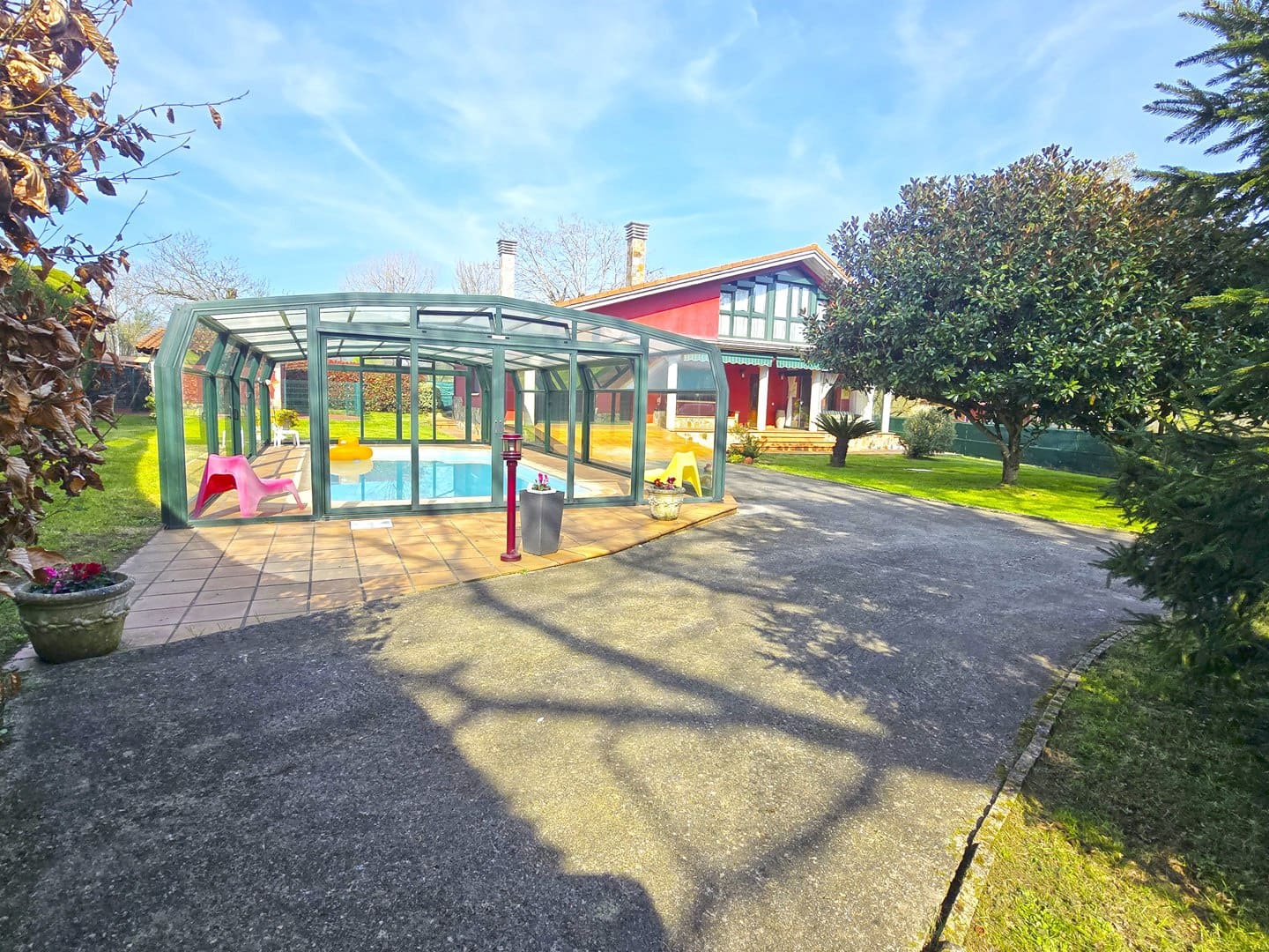 3 bedroom Villa for sale in Llanera with pool - € 498,000 (Ref: 9788763)