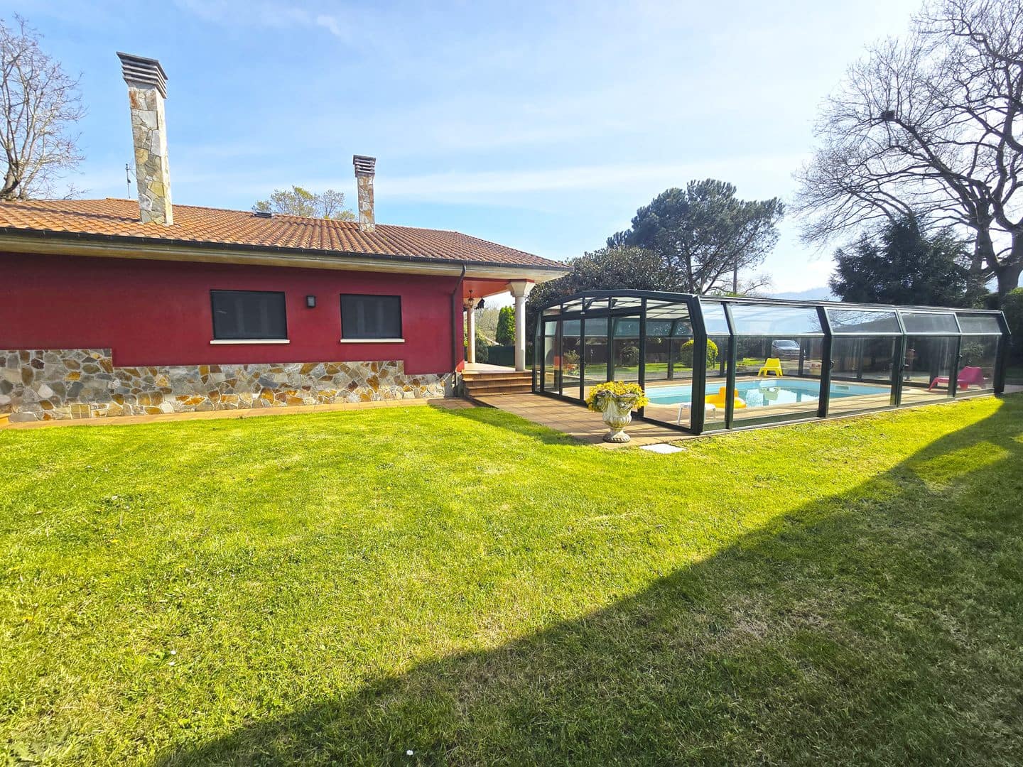 3 bedroom Villa for sale in Llanera with pool - € 498,000 (Ref: 9788763)