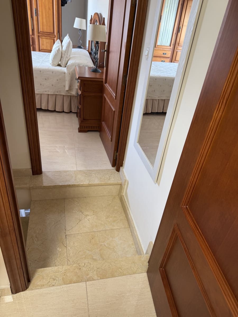 2 bedroom Apartment for sale in Vejer de la Frontera - € 265,000 (Ref: 10162046)