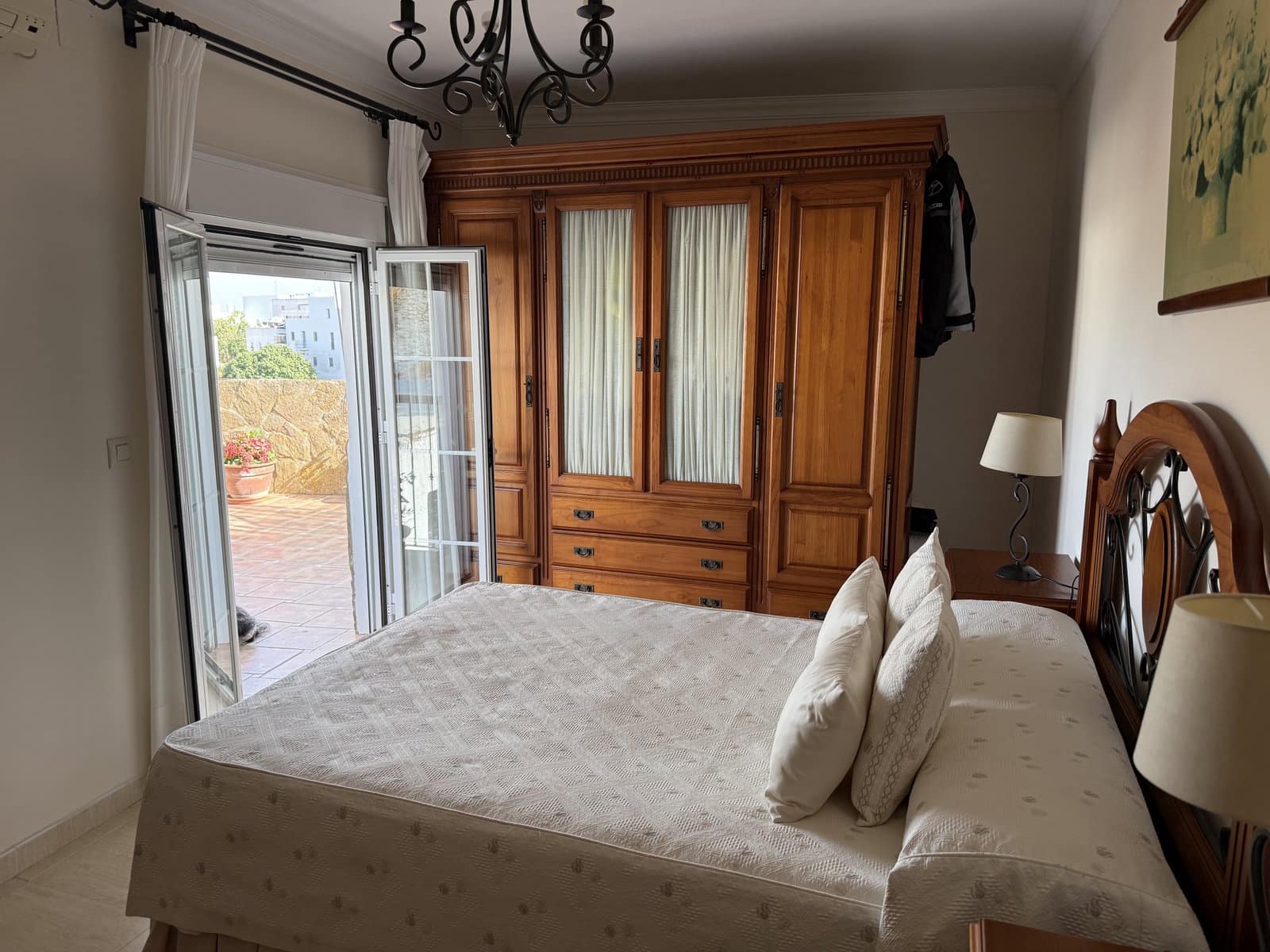 2 bedroom Apartment for sale in Vejer de la Frontera - € 265,000 (Ref: 10162046)