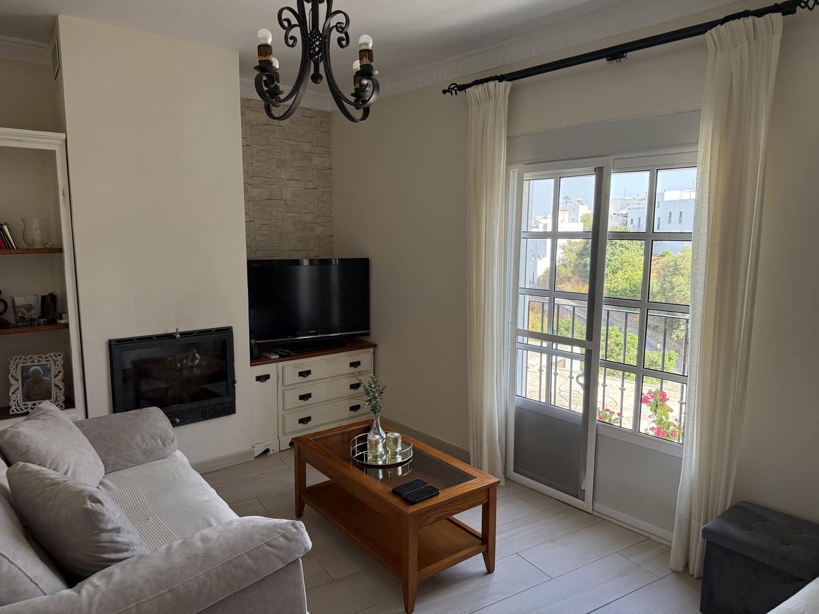 2 bedroom Apartment for sale in Vejer de la Frontera - € 265,000 (Ref: 10162046)