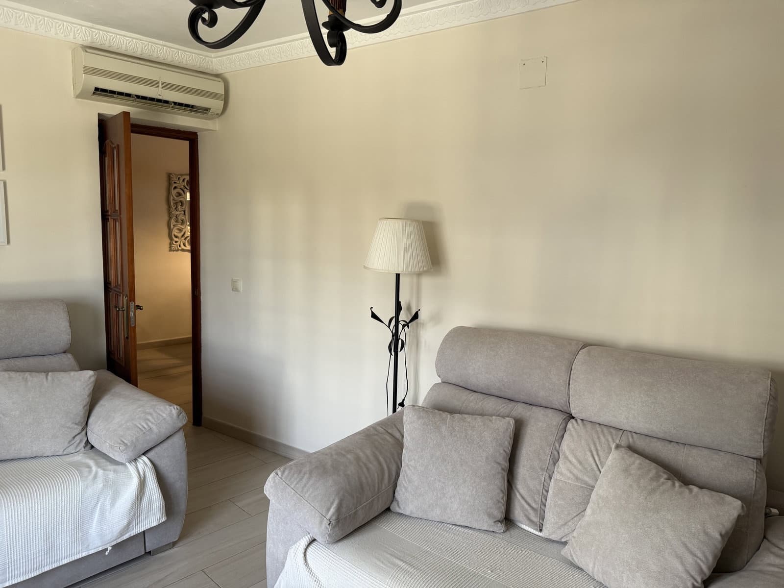 2 bedroom Apartment for sale in Vejer de la Frontera - € 265,000 (Ref: 10162046)