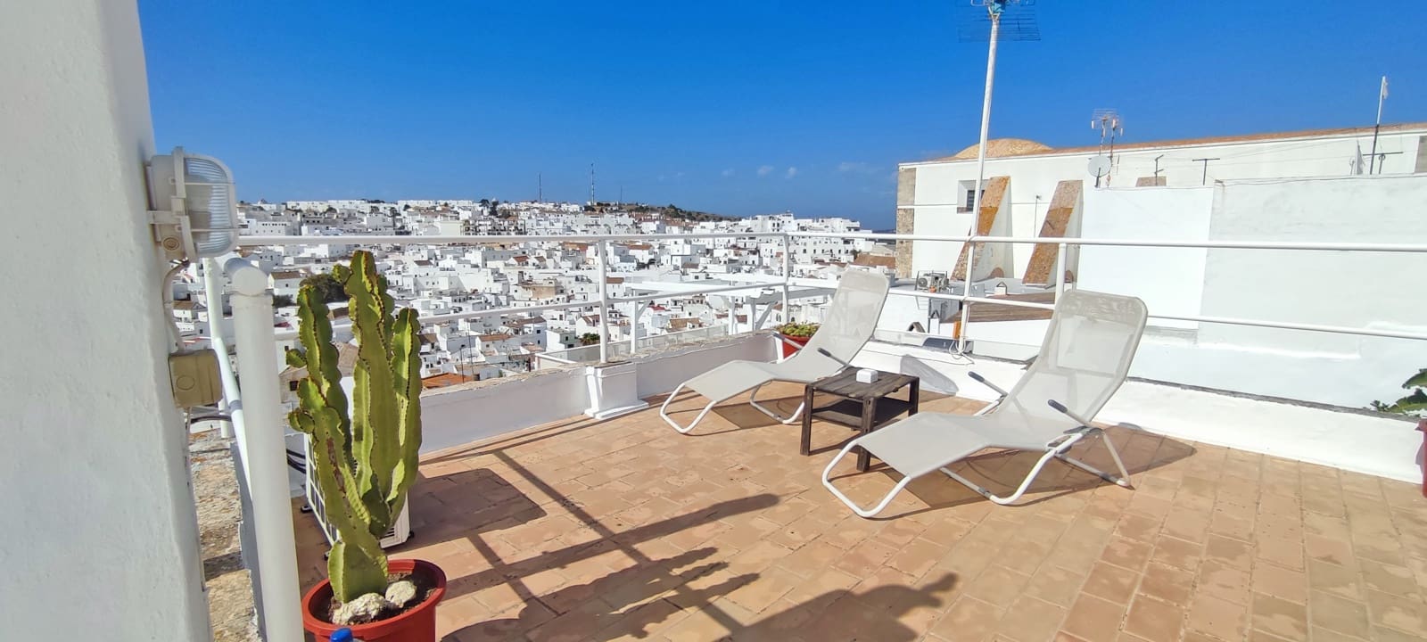 3 bedroom Apartment for sale in Vejer de la Frontera - € 260,000 (Ref: 4287191)