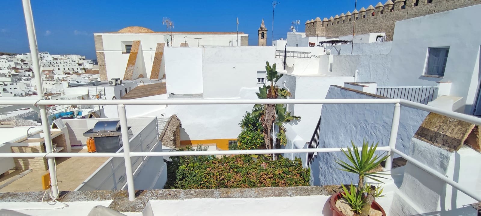 3 bedroom Apartment for sale in Vejer de la Frontera - € 260,000 (Ref: 4287191)