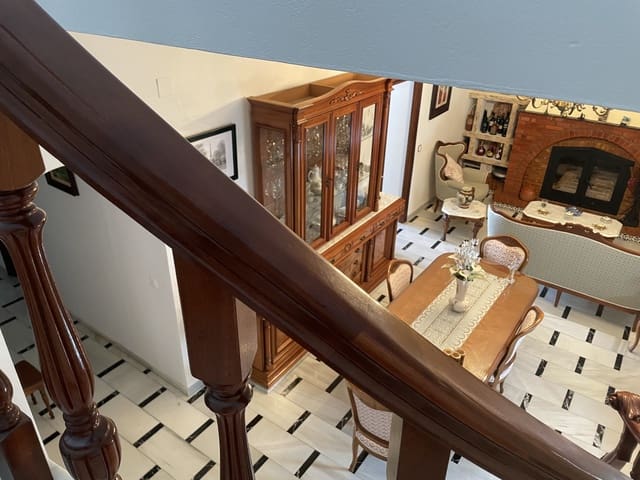 6 bedroom Townhouse for sale in Vejer de la Frontera - € 480,000 (Ref: 4820385)