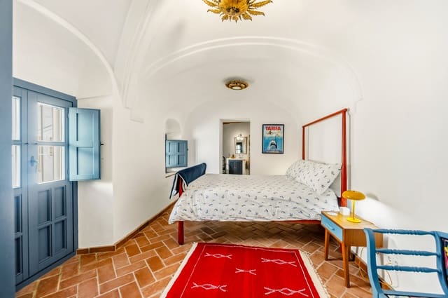 6 bedroom Townhouse for sale in Vejer de la Frontera - € 829,000 (Ref: 9159019)