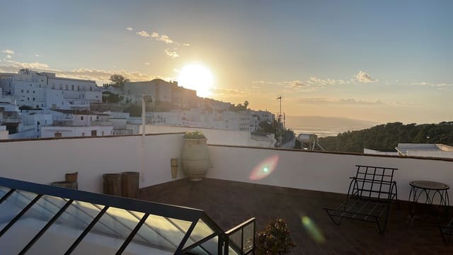 4 bedroom Townhouse for sale in Vejer de la Frontera - € 699,000 (Ref: 9166601)