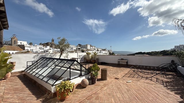 4 bedroom Townhouse for sale in Vejer de la Frontera - € 699,000 (Ref: 9166601)