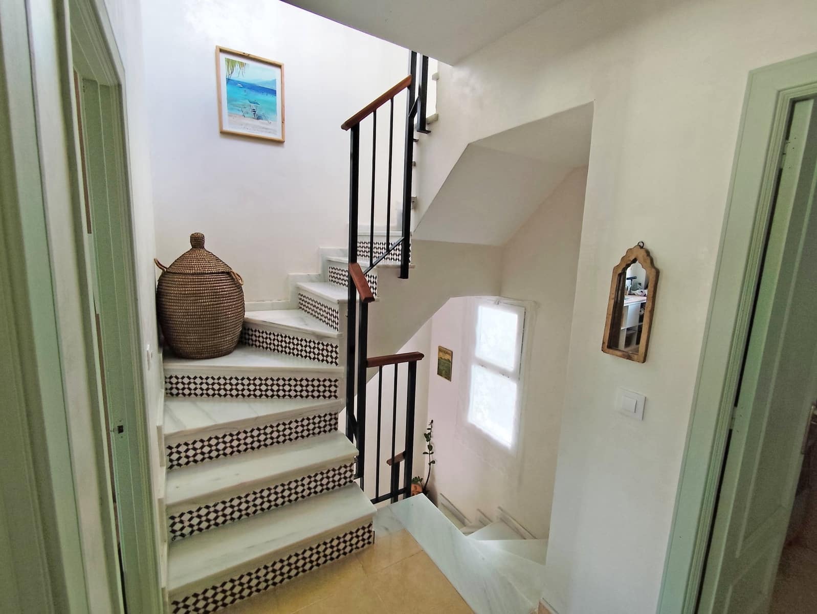 5 bedroom Townhouse for sale in Vejer de la Frontera with pool - € 350,000 (Ref: 9889519)
