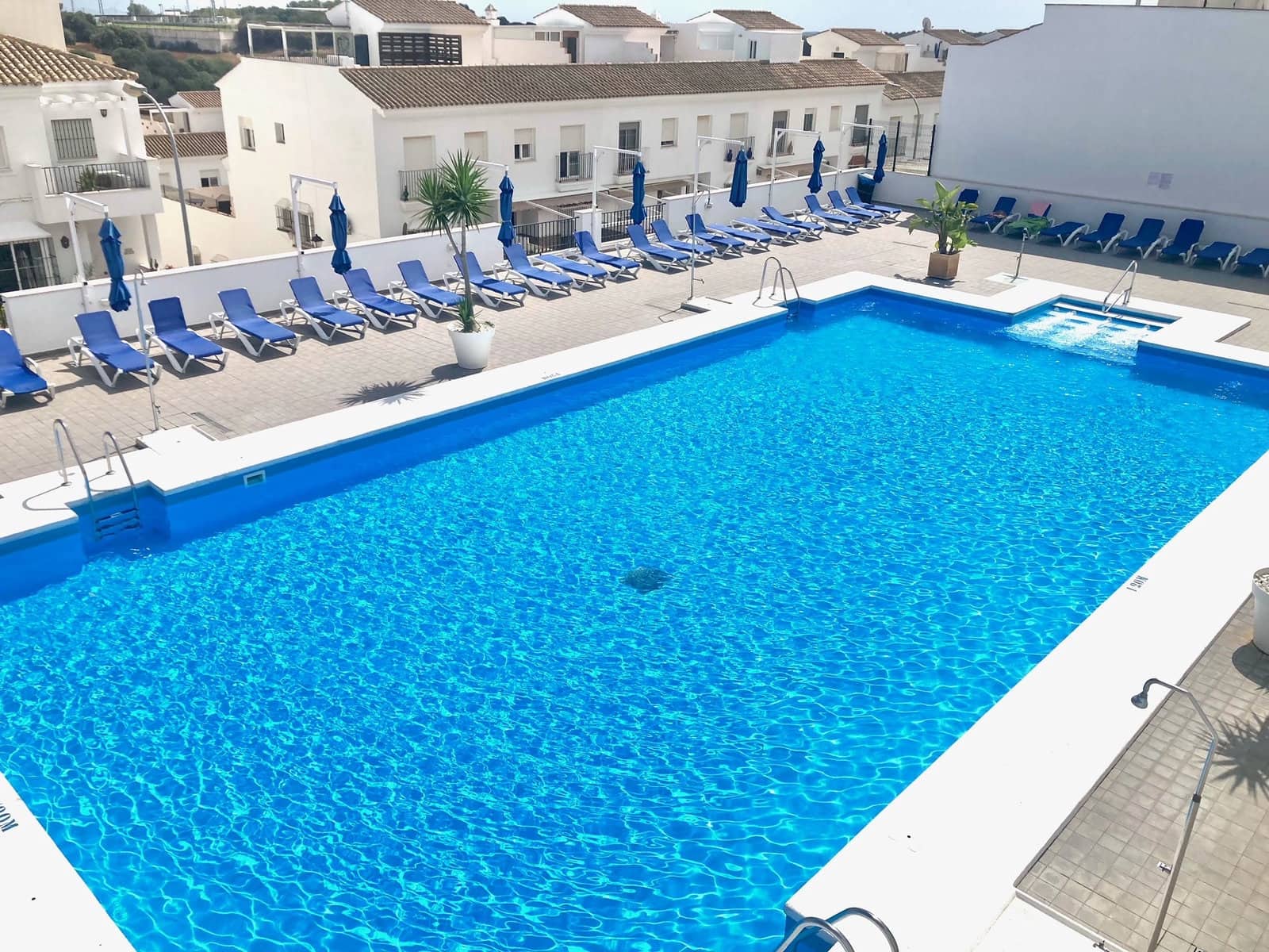 5 bedroom Townhouse for sale in Vejer de la Frontera with pool - € 350,000 (Ref: 9889519)