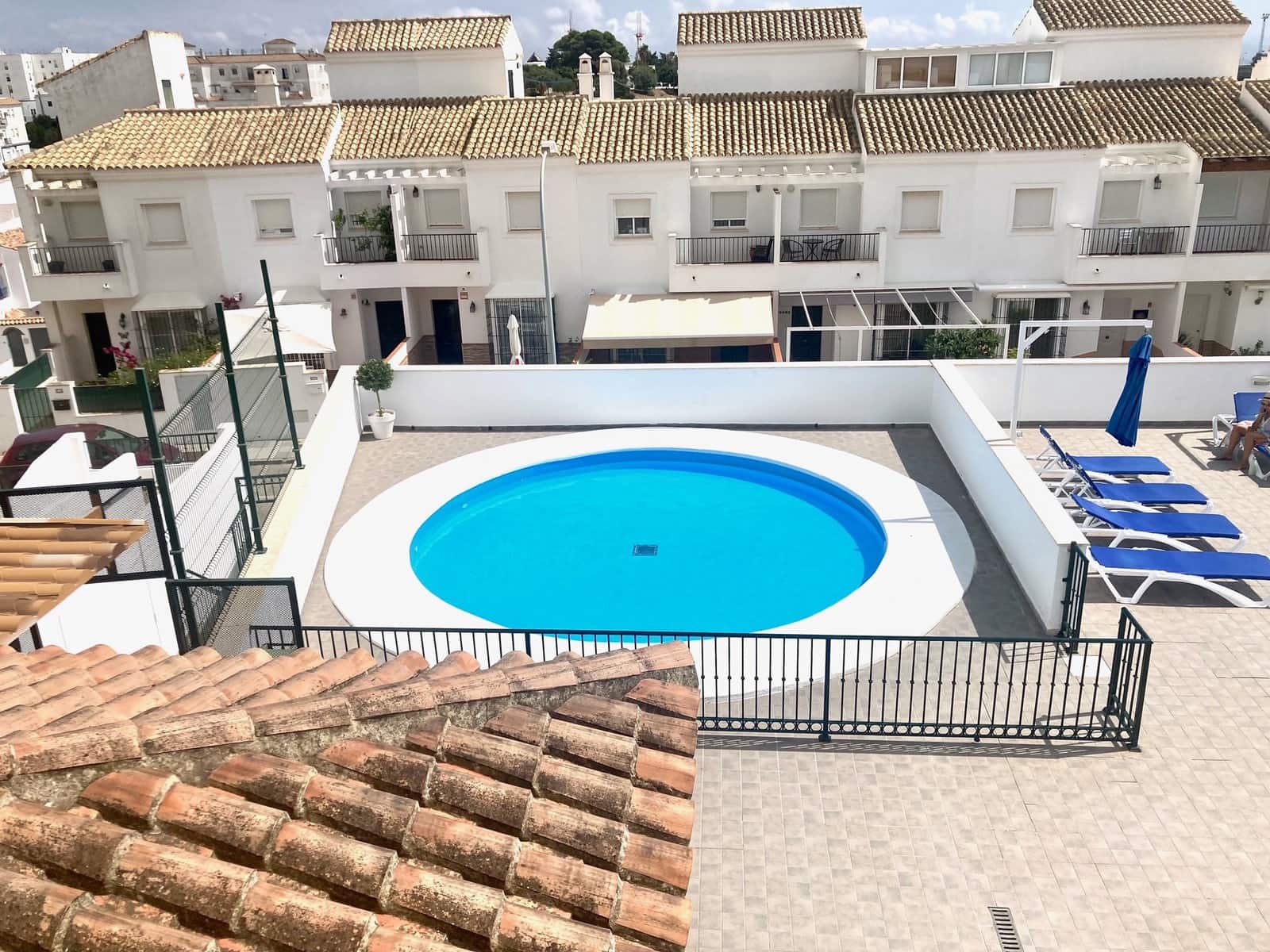 5 bedroom Townhouse for sale in Vejer de la Frontera with pool - € 350,000 (Ref: 9889519)