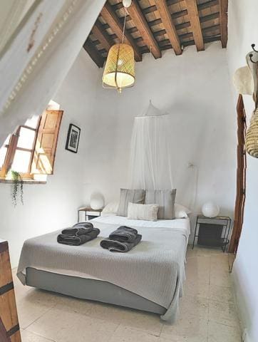 2 bedroom Apartment for sale in Vejer de la Frontera - € 199,000 (Ref: 9889520)