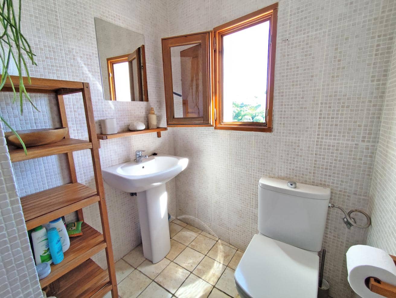 2 bedroom Apartment for sale in Vejer de la Frontera - € 199,000 (Ref: 9889520)