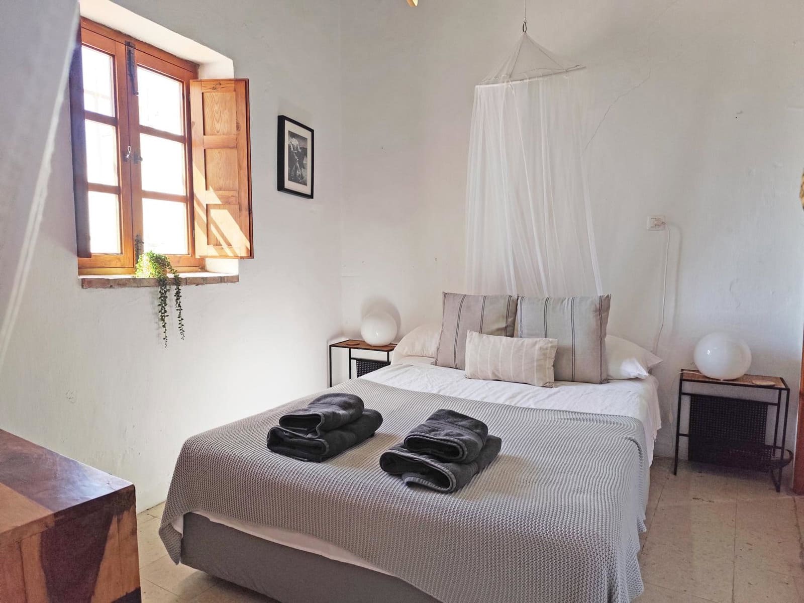 2 bedroom Apartment for sale in Vejer de la Frontera - € 199,000 (Ref: 9889520)