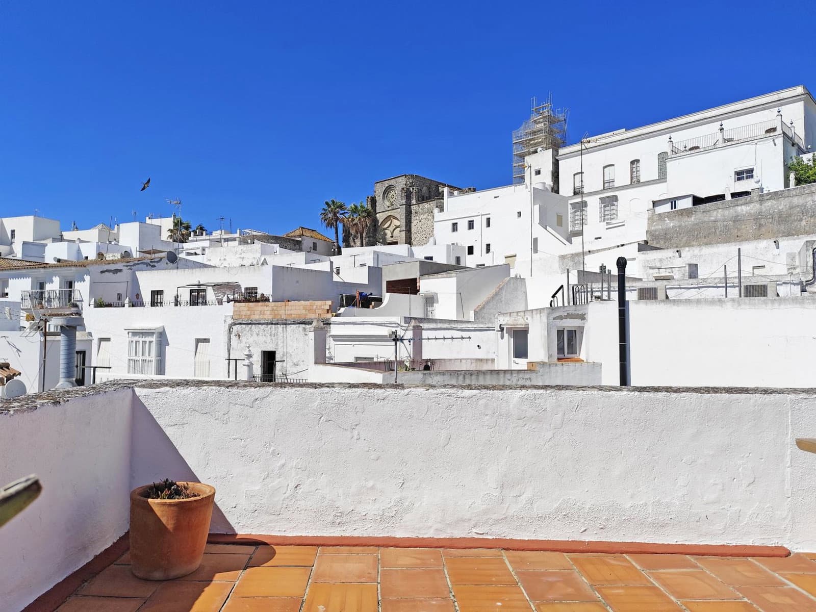 2 bedroom Apartment for sale in Vejer de la Frontera - € 199,000 (Ref: 9889520)