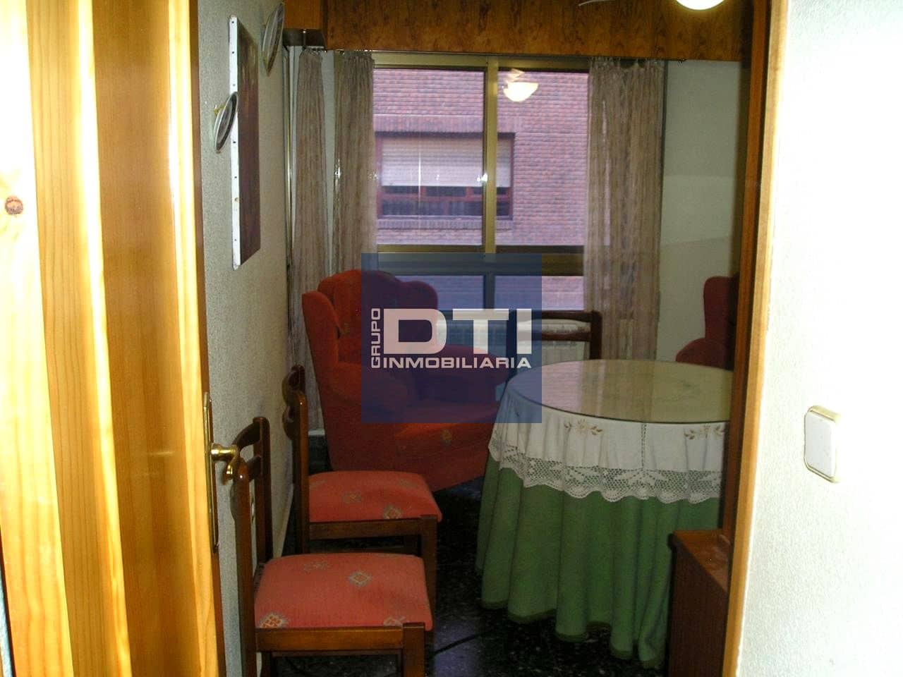 4 slaapkamer Flat te koop in Albacete stad met garage - € 265.000 (Ref: 9394112)