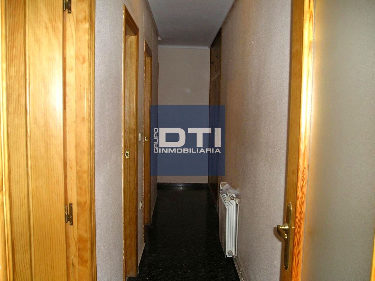 4 slaapkamer Flat te koop in Albacete stad met garage - € 265.000 (Ref: 9394112)