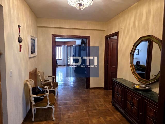 6 slaapkamer Flat te koop in Parque Sur, Albacete stad met garage - € 537.000 (Ref: 9394113)