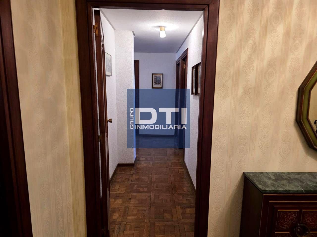 6 slaapkamer Flat te koop in Albacete stad met garage - € 537.000 (Ref: 9394113)