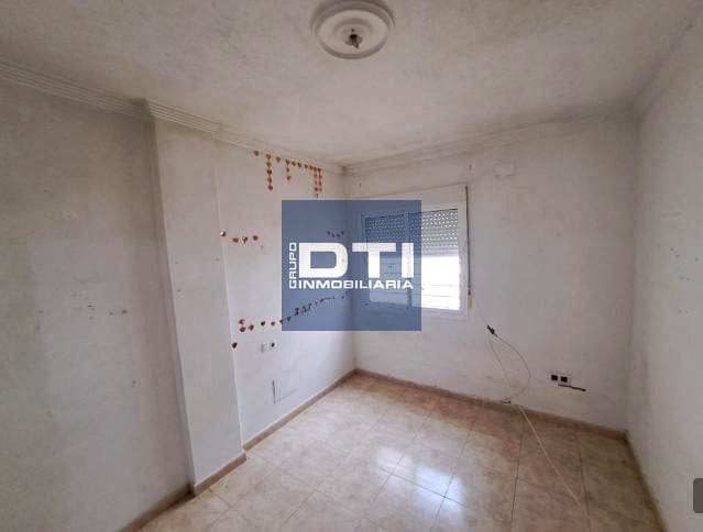 3 sovrum Villa till salu i Lepe - 150 000 € (Ref: 9394117)