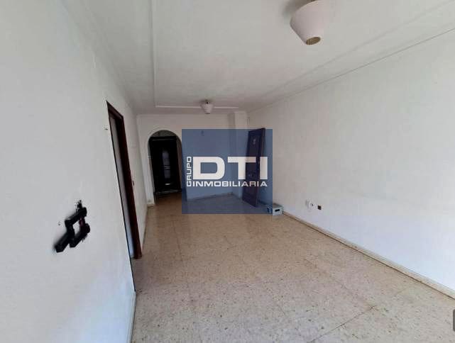 3 slaapkamer Flat te koop in Moguer met garage - € 99.000 (Ref: 9394118)