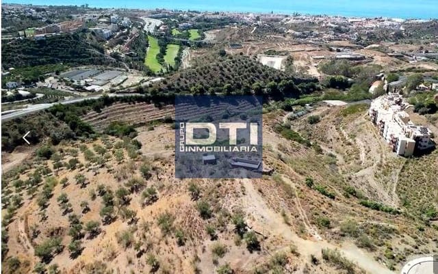 Teren niezagospodarowany na sprzedaż w Rincón de la Victoria - 741 000 € (Ref: 9394119)