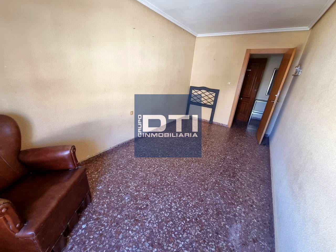 4 slaapkamer Flat te koop in Albacete stad met garage - € 175.000 (Ref: 9394121)