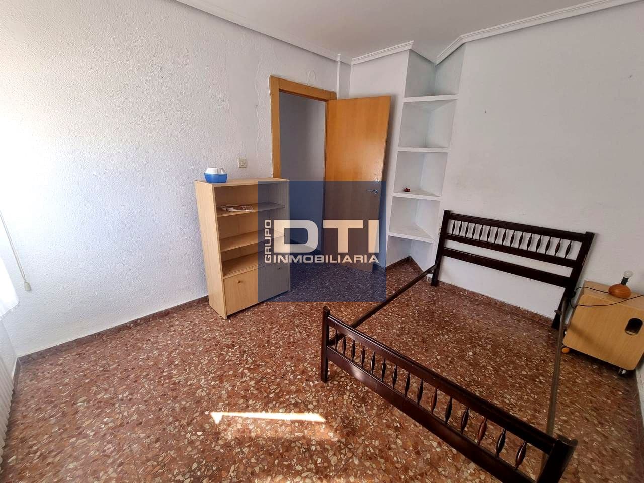 4 slaapkamer Flat te koop in Albacete stad met garage - € 175.000 (Ref: 9394121)
