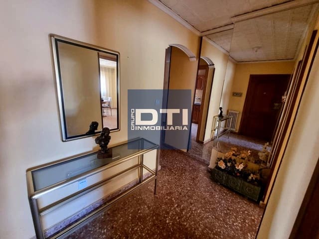 4 slaapkamer Flat te koop in San Paulo, Albacete stad met garage - € 175.000 (Ref: 9394121)