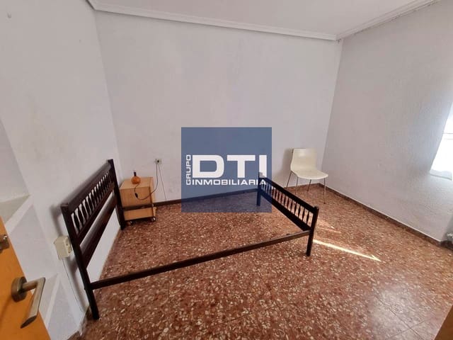 4 slaapkamer Flat te koop in San Paulo, Albacete stad met garage - € 175.000 (Ref: 9394121)