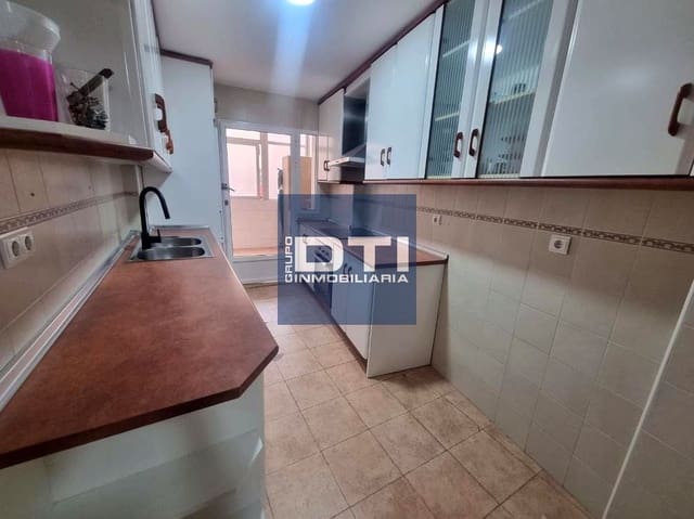 4 slaapkamer Flat te koop in Hospital, Albacete stad - € 189.000 (Ref: 9394124)